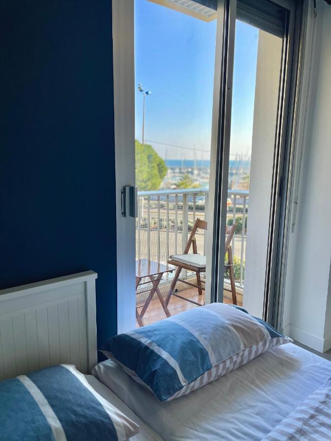 Appartement Bord De Mer Avec Piscine Saint-Laurent-du-Var Exteriör bild